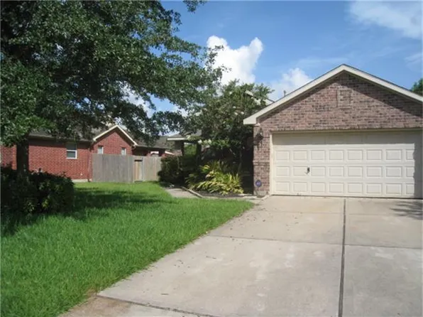 5315 Chase Wood Dr, Bacliff, TX 77518