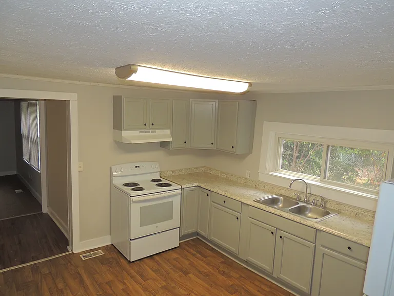 1505 Murchison Roadteachers Dr — Photo 7