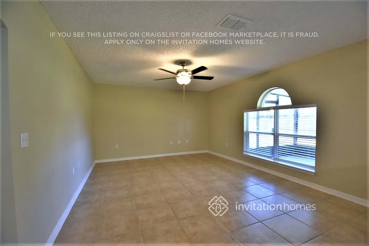 Building Photo - 2210 Brookshire Cir