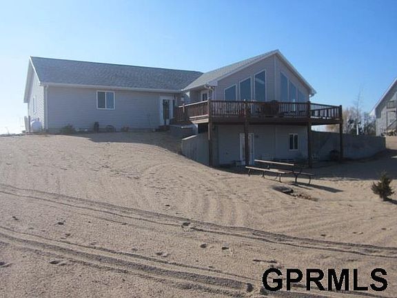 2nd image of 615 Shoreline Dr #46