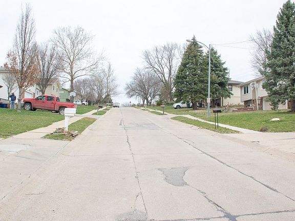 5th image of 8412 S 48th Ave