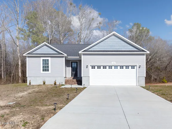 604 Sonata Court, Richlands, NC 28574