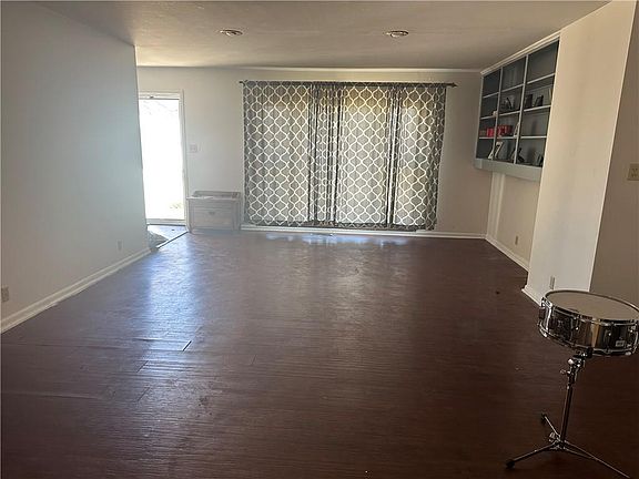 3rd image of 1335 N 9th St