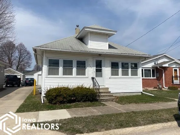 432 24th St SW, Mason City, IA 50401