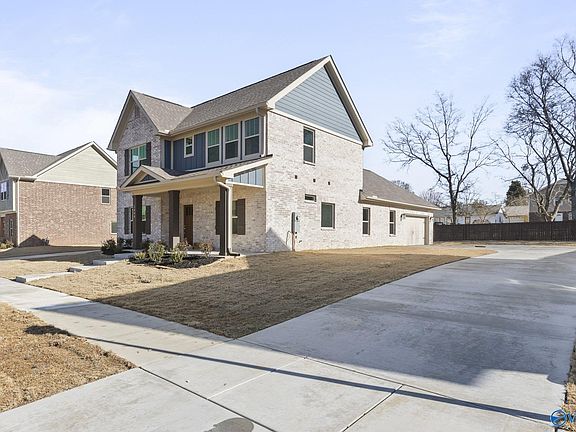 2nd image of 1606 Calistoga Cir NE