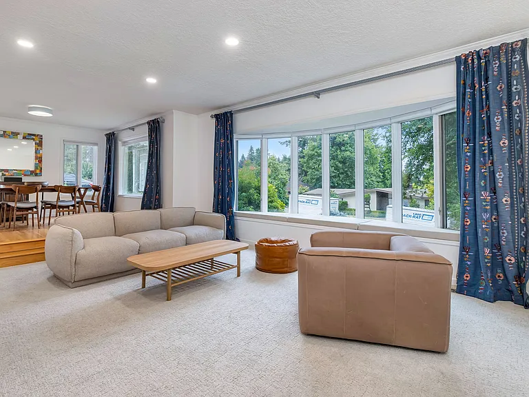 16933 Greentree Ave — Photo 6