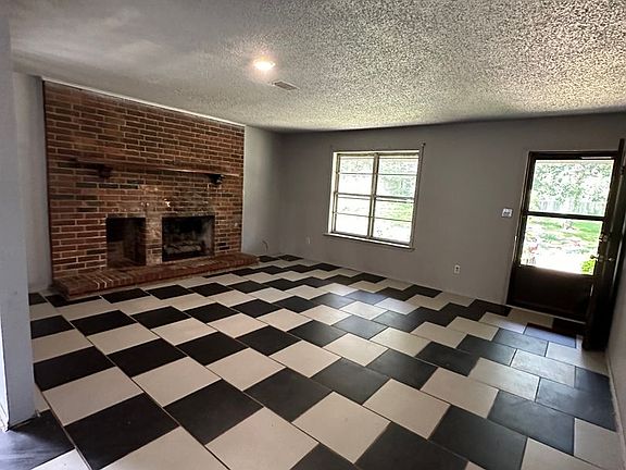 2nd image of 1614 Cedar St