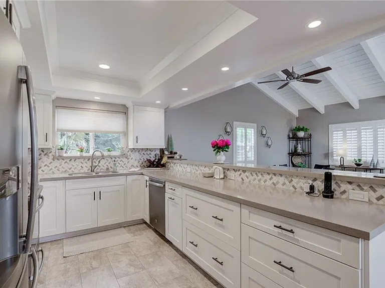 2521 Voorhees Ave #1 — Photo 2