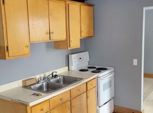 6 Fales St APT 2, Randolph, VT 05060