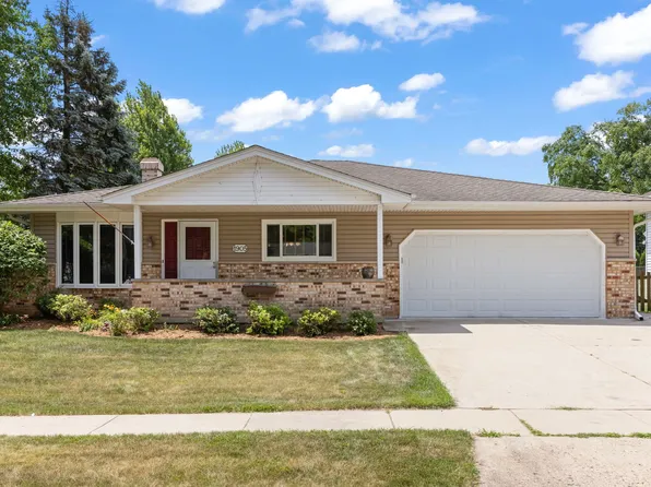 1905 Murcer Ln, Elgin, IL 60123