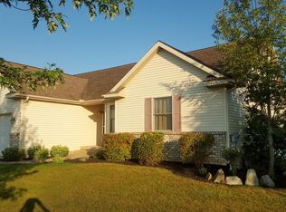 289 Talon Dr, Coopersville, MI 49404