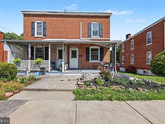 4th image of 414 Fairview St