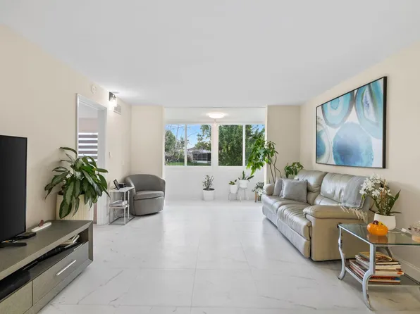 9660 Sunrise Lakes Boulevard #103, Sunrise, FL 33322