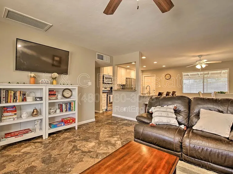 609 S Priest Dr — Photo 11