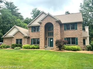4387 Emu Dr, Pinckney, MI 48169