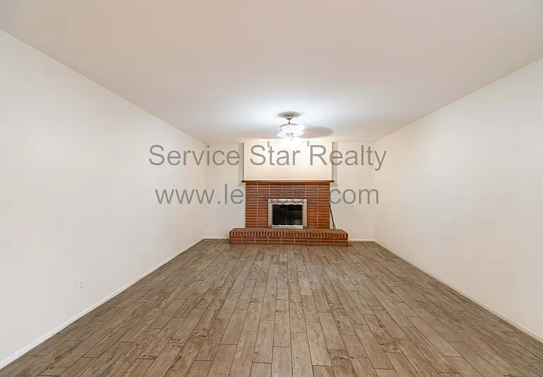 923 E Wesleyan Dr — Photo 8