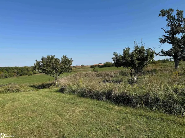 1207 Walton Rd, Fairfield, IA 52556