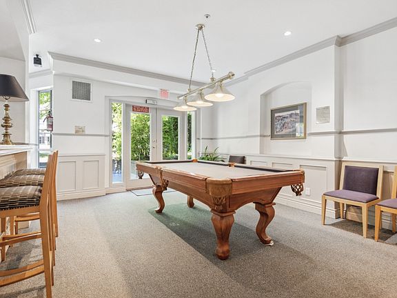 5th image of 5835 Hampton Pl #328