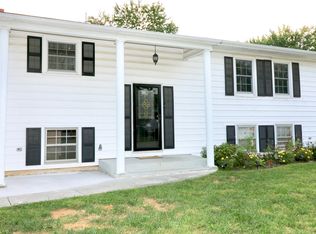 711 Manfield Rd, Newark, DE 19713