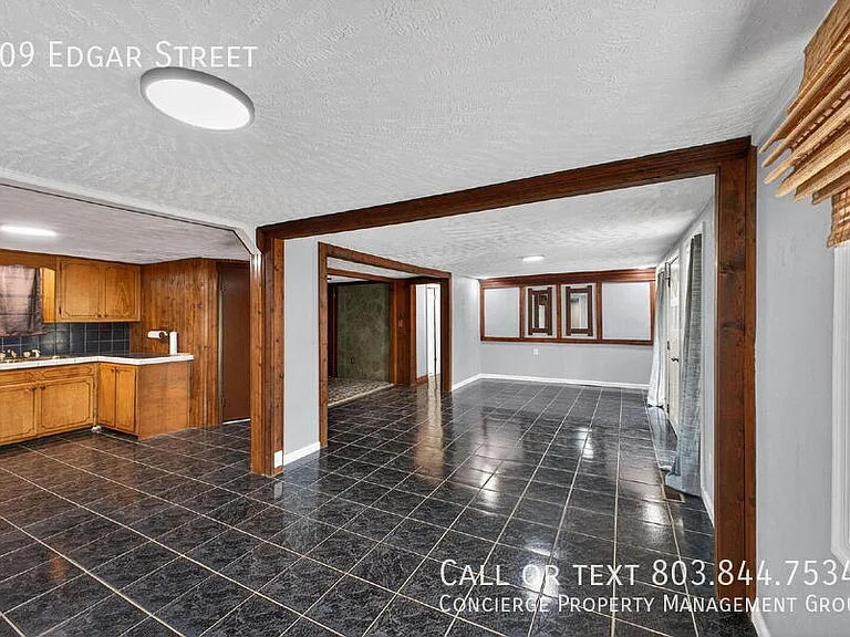 209 Edgar St — Photo 6