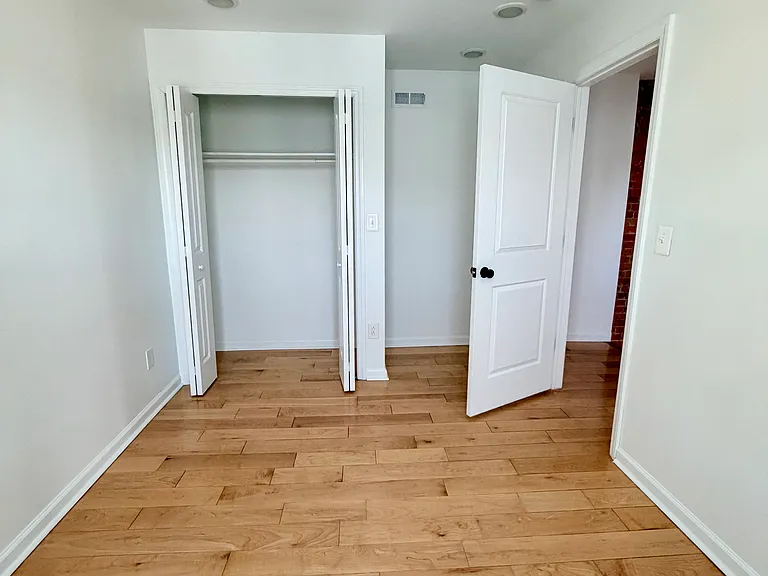 2802 W Agate St — Photo 12