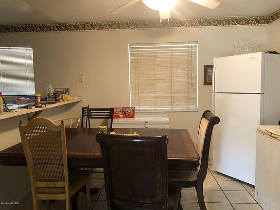 5th image of 1728 Tropic St
