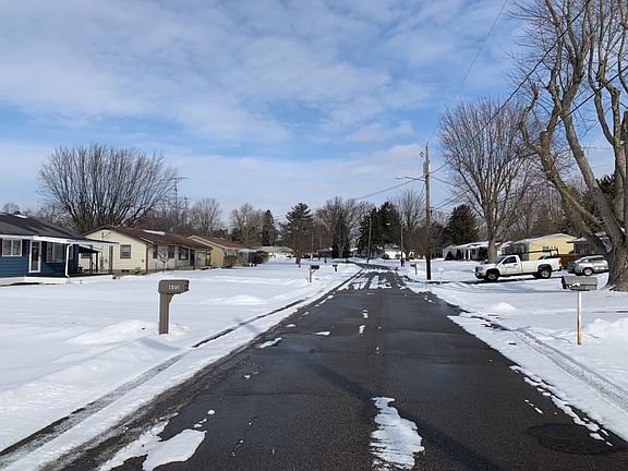 5th image of 686 Crescent Way
