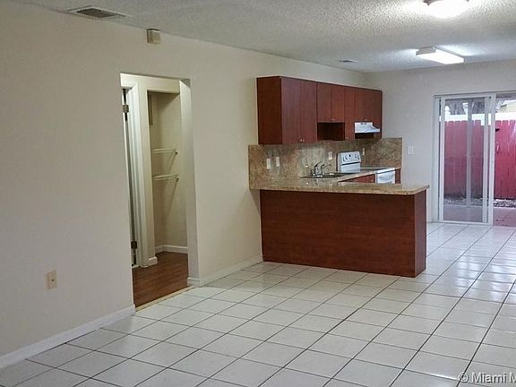3rd image of 1618 Sunrise Blvd #0