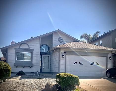 1st image of 3761 Gladstone Dr