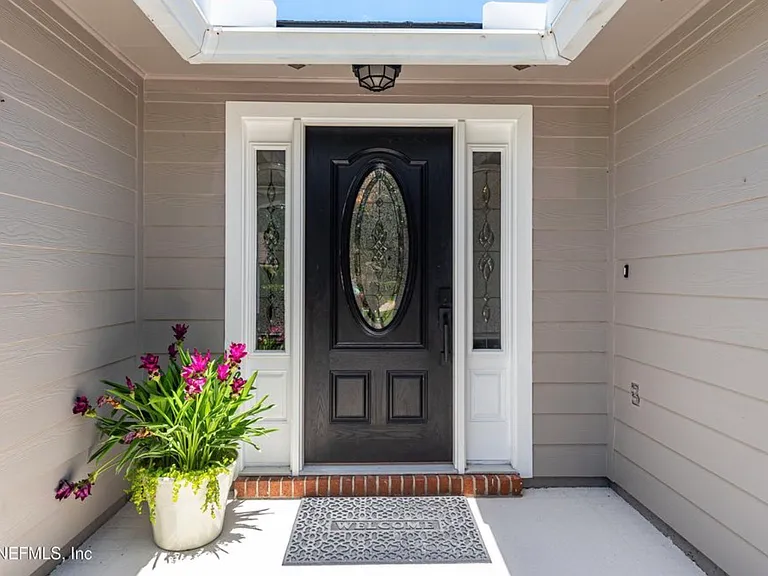 12381 Apple Leaf Dr — Photo 5