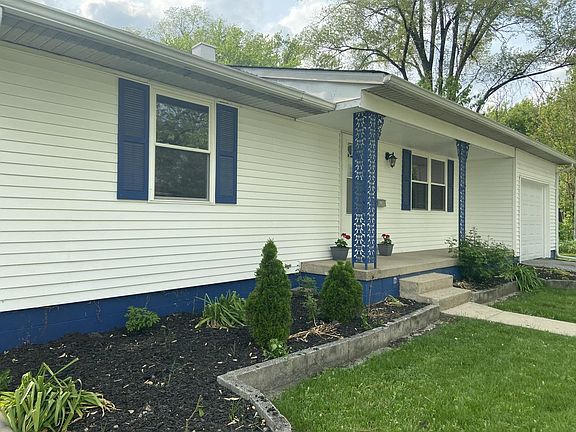 2nd image of 6 Hickory Ln