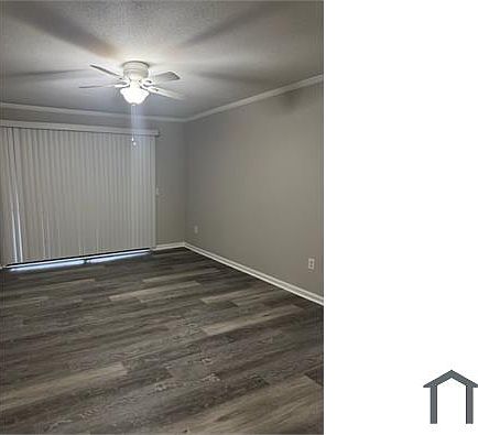 4th image of 26 Willowick Dr