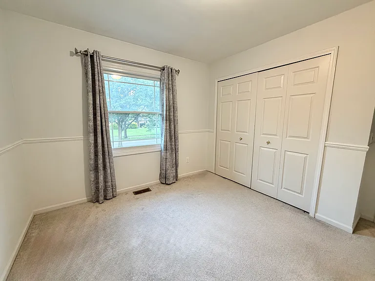 24299 Lynwood Dr — Photo 21