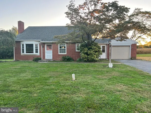 6365 Main St, East Petersburg, PA 17520