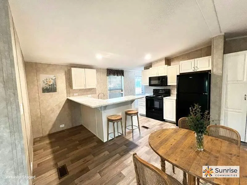 3 bed, 2.0 bath, $1,399 — Photo 2