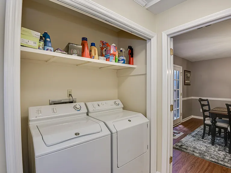 324 Laurens St SW #B — Photo 17