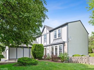 792 Edelweiss Dr, Lake Zurich, IL 60047