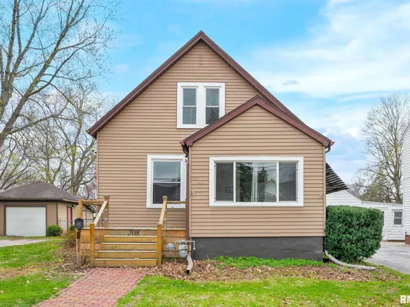 208 W North St, Knoxville, IL 61448