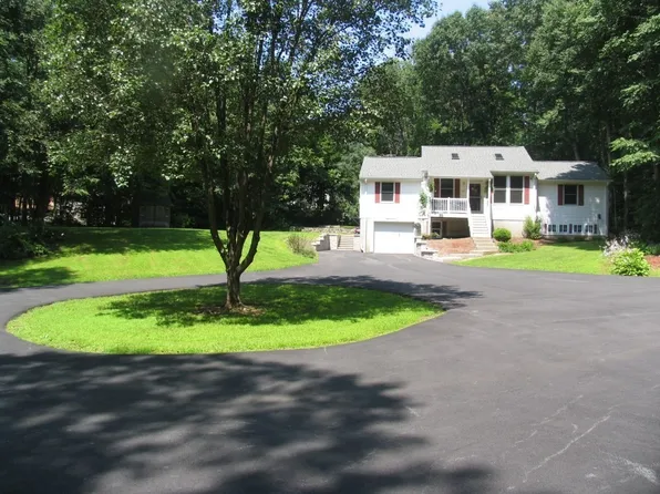 85 Thayer St, Millville, MA 01529
