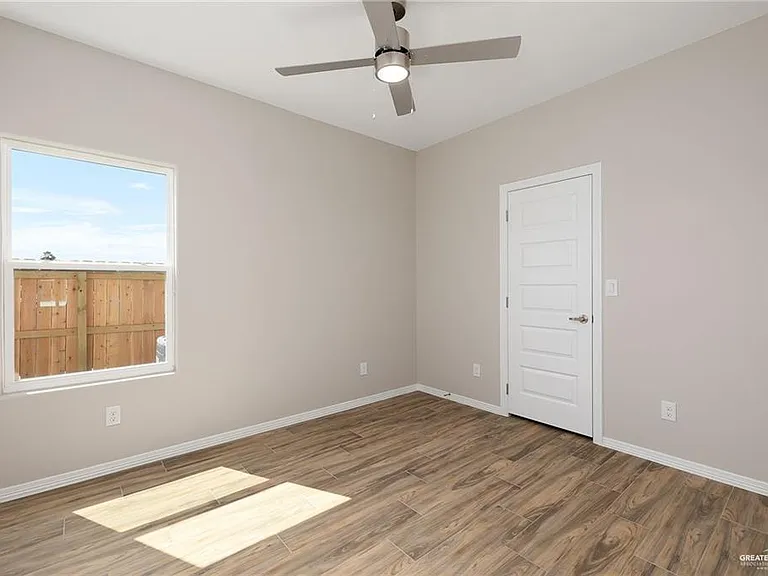 4216 Walnut Ave #1 — Photo 6