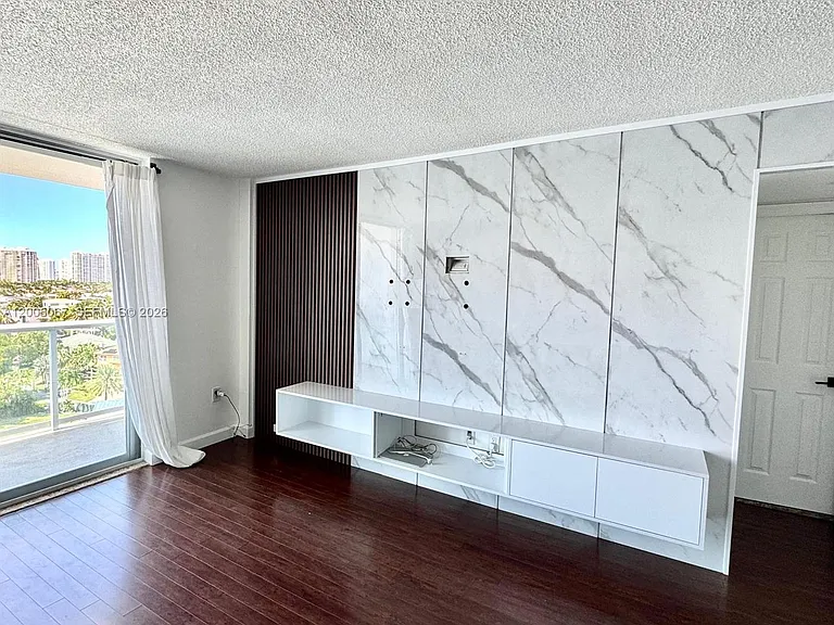 2841 NE 163rd St #1007 — Photo 37