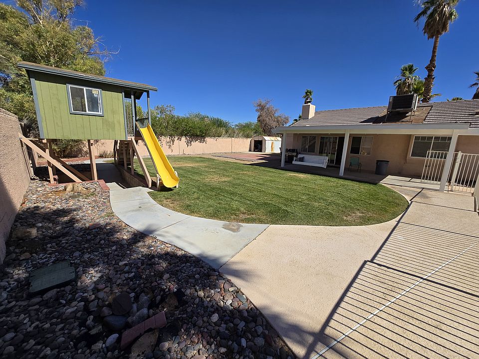 2nd image of 2635 Sorrel St
