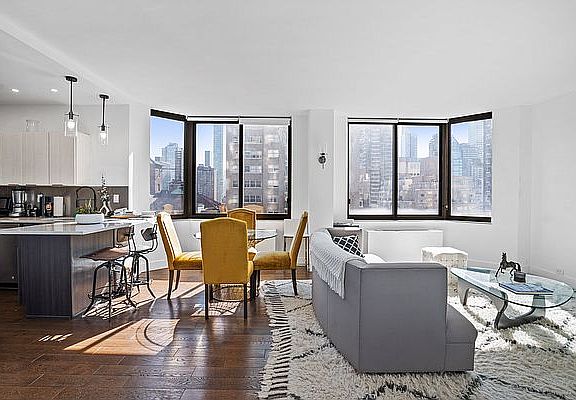 4th image of 200-210 E 65th St #17FG