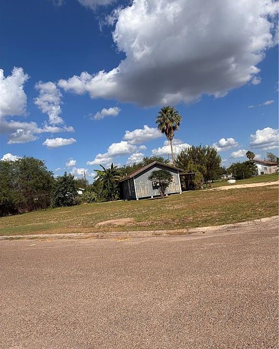2nd image of 2521 Callalily Dr