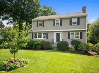 52 E Rocks Rd, Norwalk, CT 06851