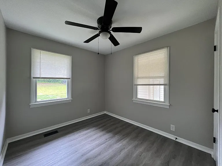 518 Ohara St — Photo 8