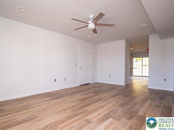 3rd image of 5994 Coplay Rd #5
