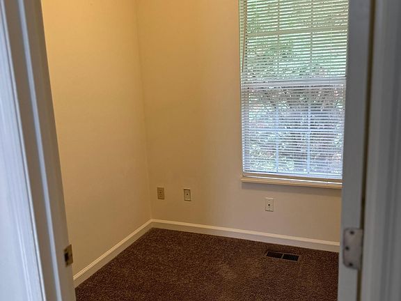 5th image of 1827 Pennington Way #1827