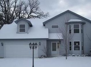 100 Bushthorn Dr, Elwood, IL 60421