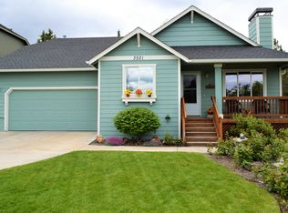 3521 SW 30th Ct, Redmond, OR 97756